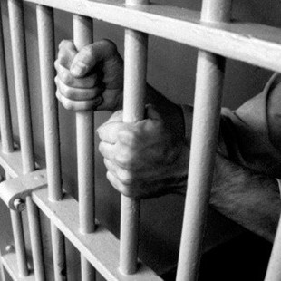 سوء استفاده جنسي پليس از دختر دبيرستاني فاش شد